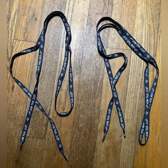 NWOT Vintage The Volcom Tour 2007 Shoelaces - Picture 2 of 8